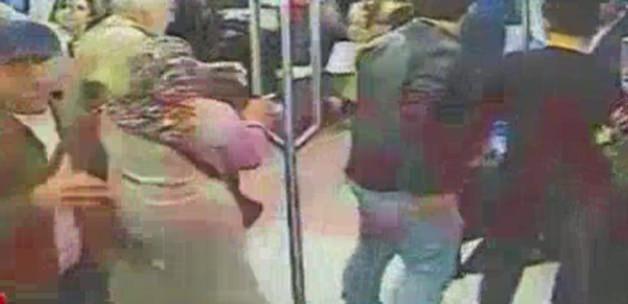 Ankara'da metro içinde canlı bomba paniği kamerada