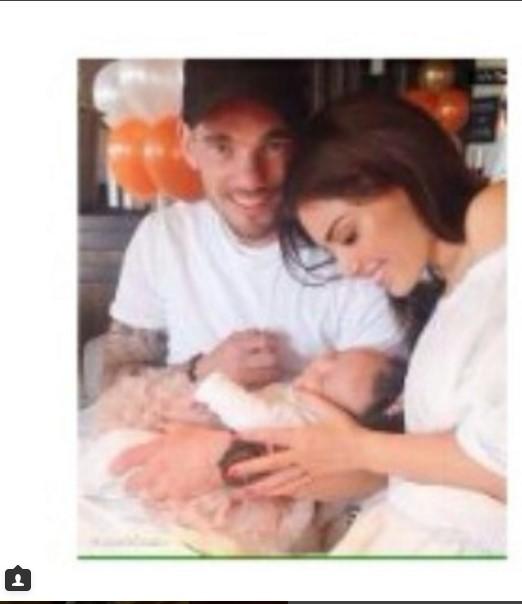 Sneijder'in oğlu Xess Xava'dan ilk fotoğraf