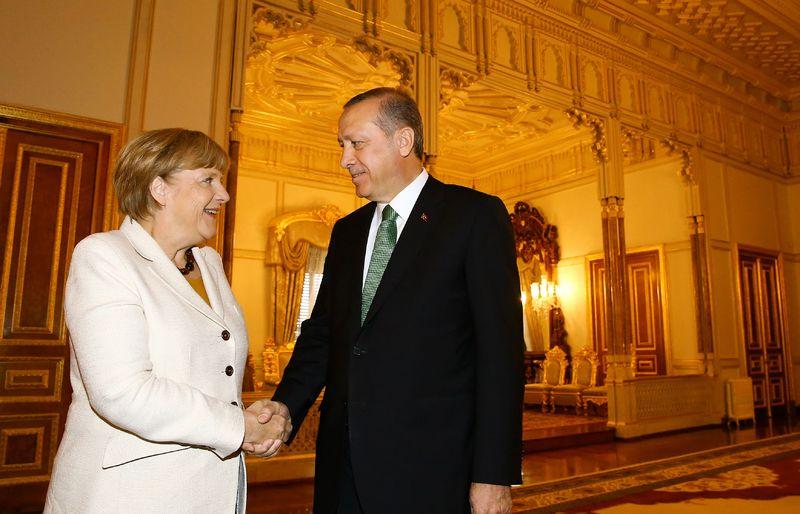 Erdoğan ile Merkel bir araya geldi