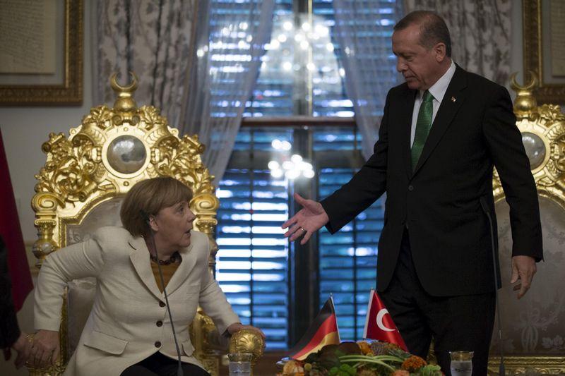 Merkel'den Türkiye'ye AB fonlarından 3 milyar euro sözü