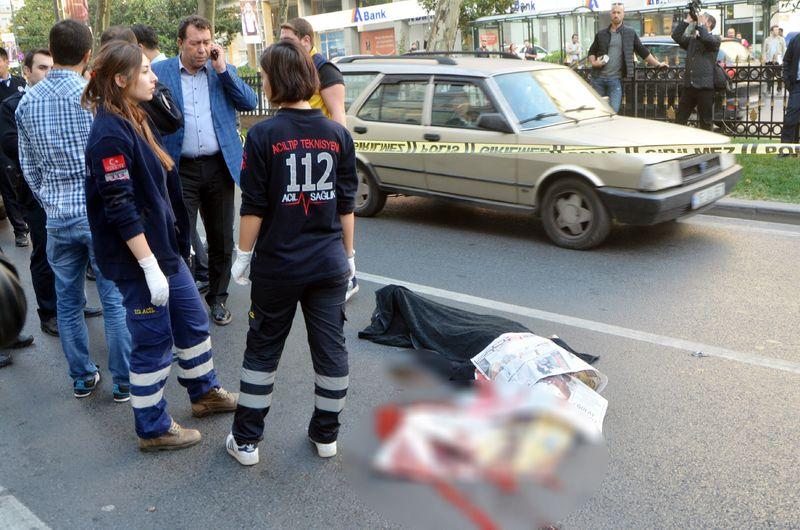 İstanbul'da intihar eden Melike Zonguldak'ta toprağa verildi