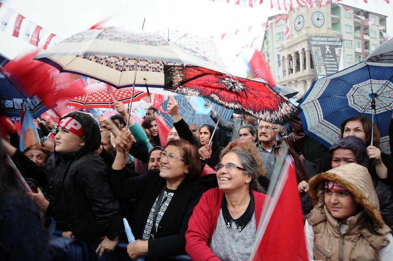 CHP mitinginde sadece Kılıçdaroğlu ıslandı