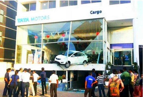 Afganistan'da 7,6 büyüklüğünde deprem