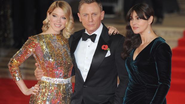 İngiliz Kraliyeti James Bond'un galasında