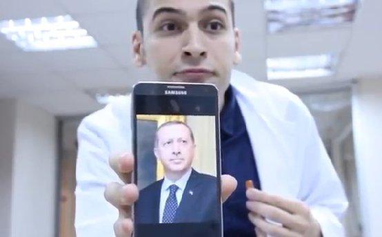 Türkiye'de aydın olmanın yollarını anlatan ironik video