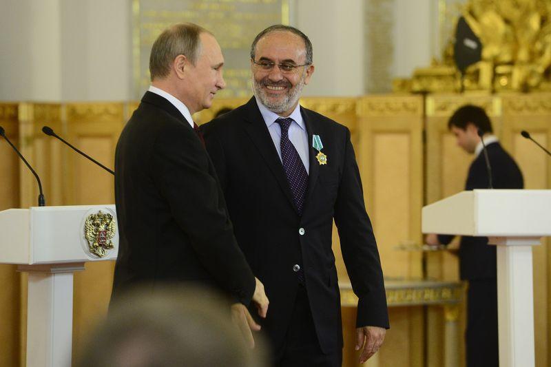 Putin'den yabancılara devlet nişanı