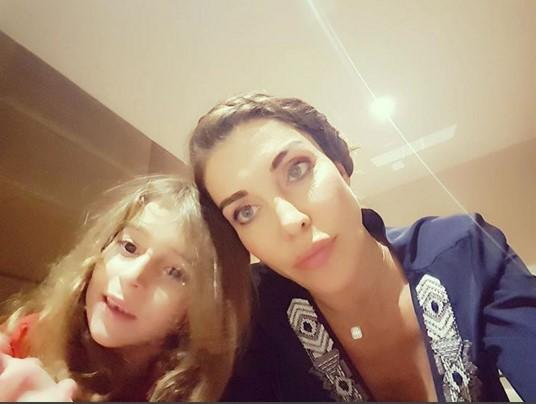 Deniz Akkaya takipçisini rezil etti