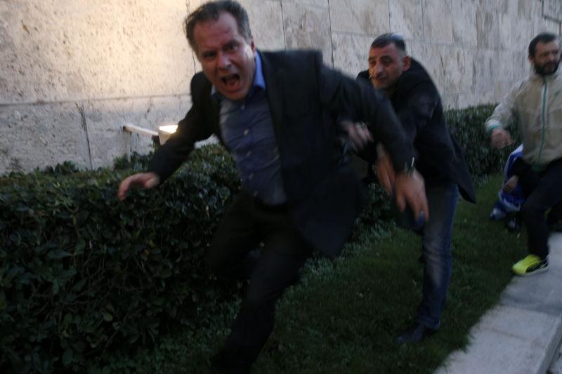 Atina'da sözde Pontus soykırımı protestosu