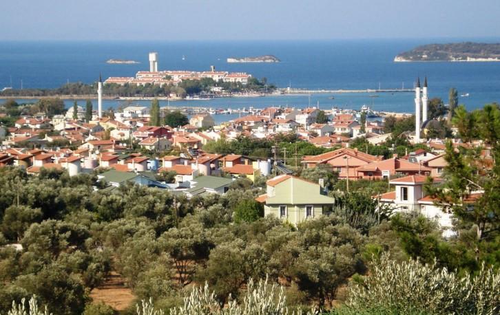 Brangelina çifti Urla'daki emlak fiyatlarını artırdı