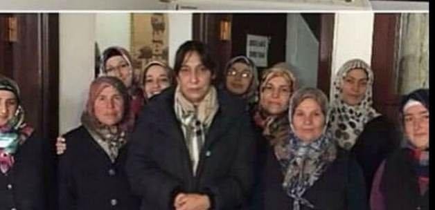 Melek Baykal başörtülü kadınları aşağıladı