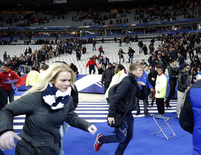 Paris'teki 6 ayrı saldırı eğlence ve ulaşım merkezlerine