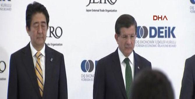 Başbakan Davutoğlu'ndan Paris açıklaması