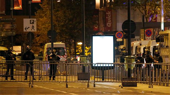 Paris metrosunda patlamadan kaçış anı