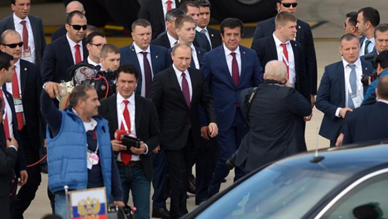 Putin G-20 için Antalya'da