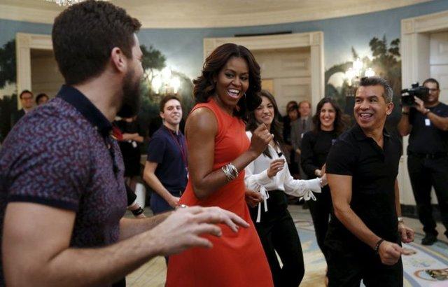 Michelle Obama Conga dansı yaptı