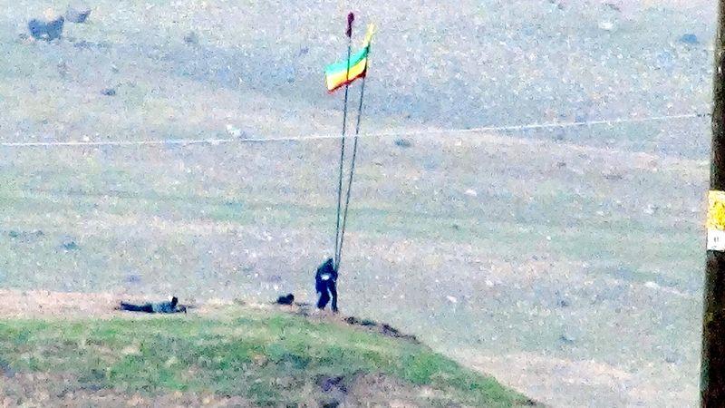 Cizre'de Çarkendal Tepesi'ndeki PKK flaması indirildi