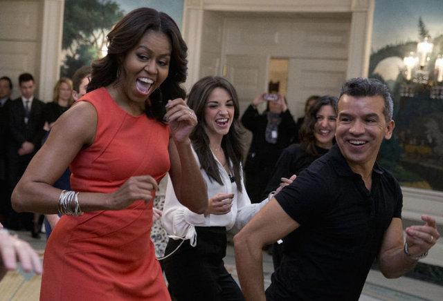 Michelle Obama Conga dansı yaptı