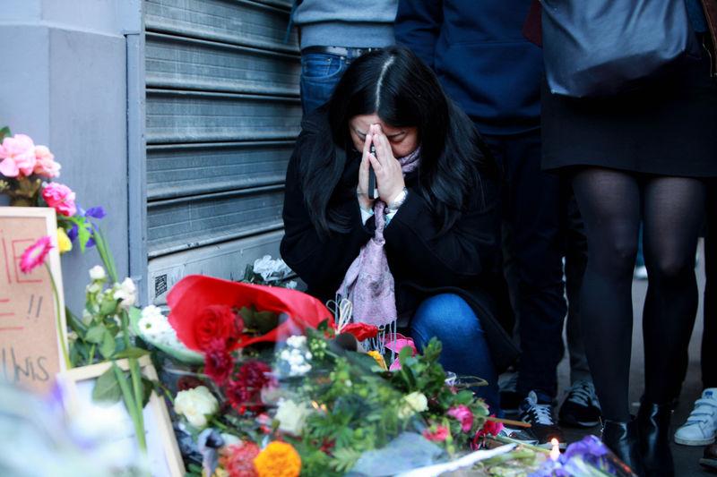 Paris'te hayat 1 dakika durdu