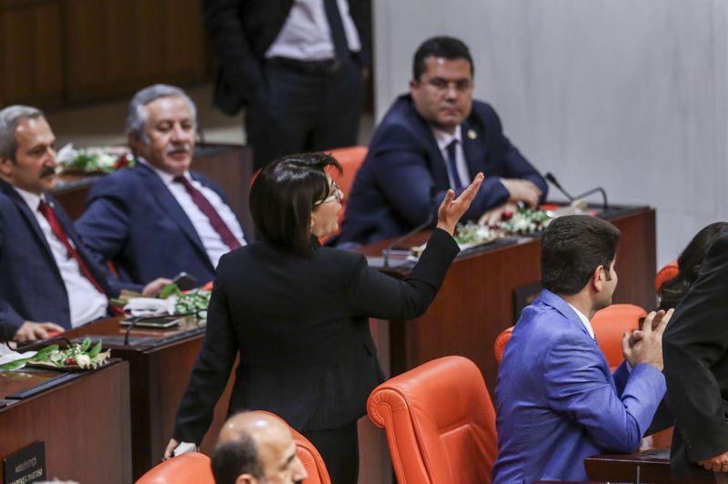 Leyla Zana'nın yemini kabul edilmedi