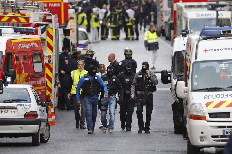 Fransa'da terör operasyonları başladı