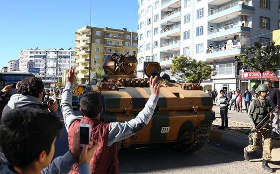 Silvan'da askere hakaret eden 6 kişi gözaltında