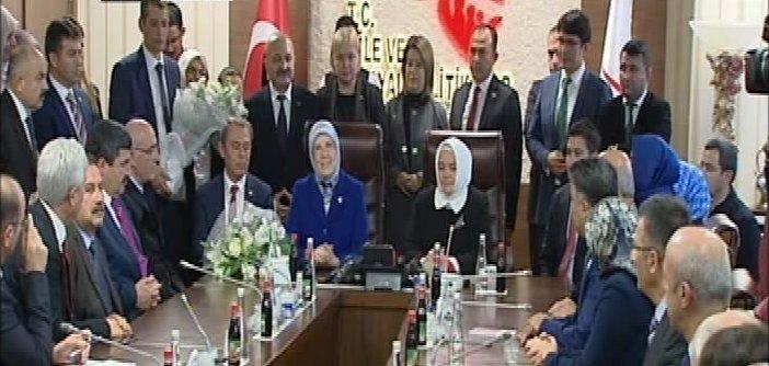 Sema Ramazanoğlu Aile Bakanlığı görevini devraldı