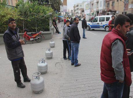 Adana'da bomba yüklü araç alarmı