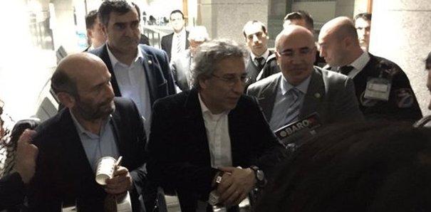 Can Dündar ve Erdem Gül tutuklandı