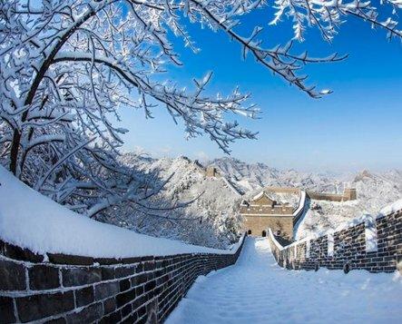 Çin Seddi beyaza büründü