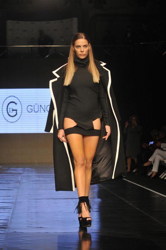 İzmir Moda Haftası başladı