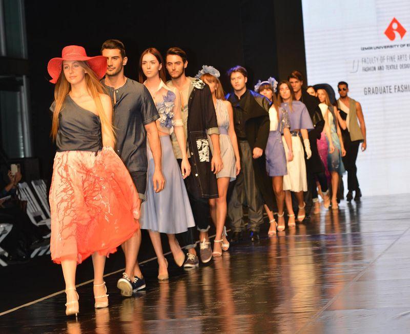 İzmir Moda Haftası başladı
