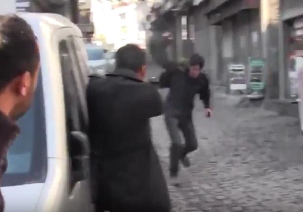 Savcılık: Sokağa giren iki terörist de vuruldu