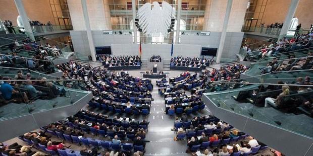 Alman Parlamentosu'ndan IŞİD operasyonuna onay