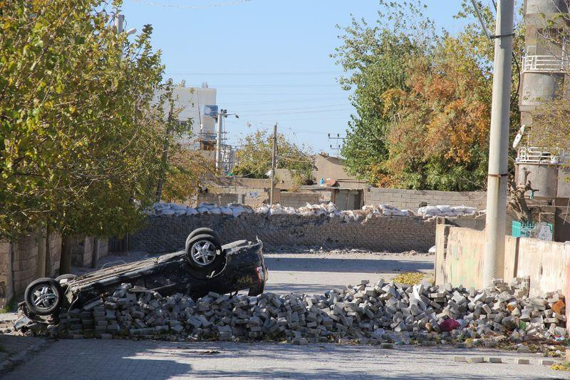 Nusaybin'de bombalı saldırı: 6 polis yaralı