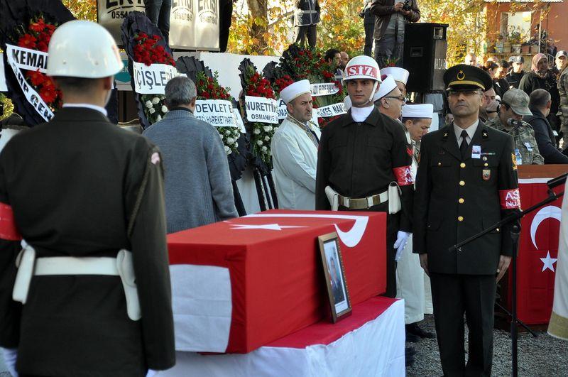 Osmaniyeli şehit astsubay toprağa verildi