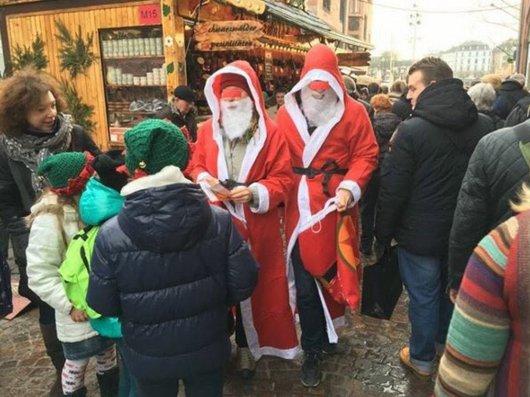 Almanya'da Noel baba kılığında PKK propagandası