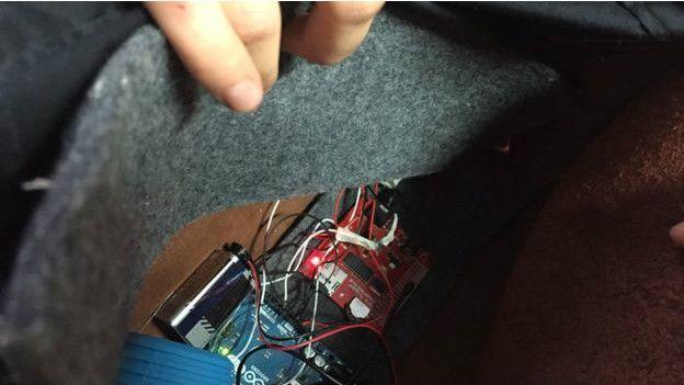 İskoçya'da alışverişi engelleyen çanta tasarlandı