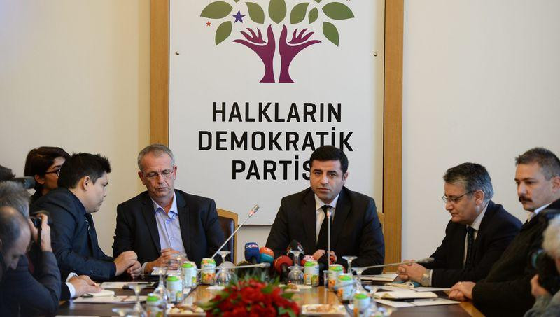 Selahattin Demirtaş'tan direnişe devam mesajı