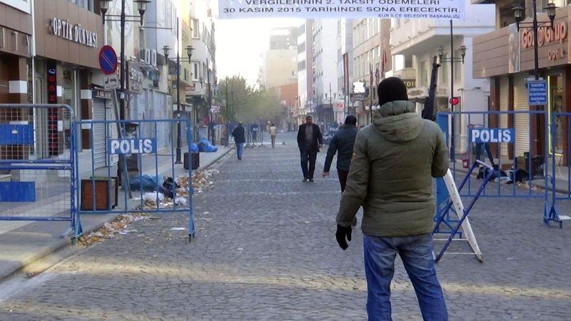 Kürt teyze PKK'ya isyan etti: Size n'oluyor