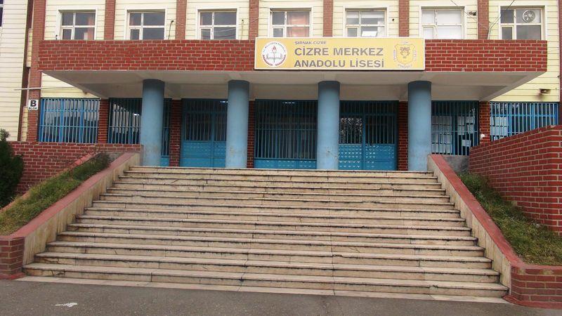 Cizre ve Silopi'de okullar boş kaldı