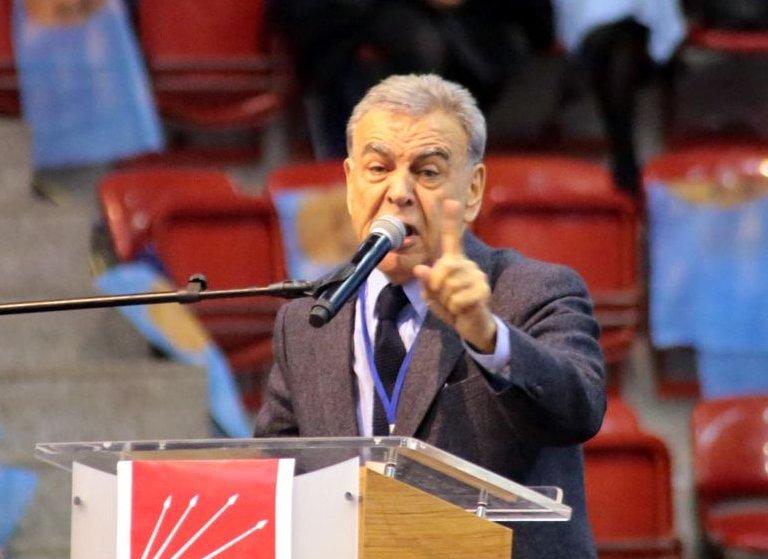 CHP İzmir İl Kongresi'nde kontenjan kavgası