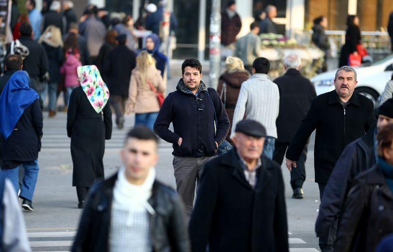 Eski uzman çavuş Erdoğan'a destek için Ankara'ya yürüdü