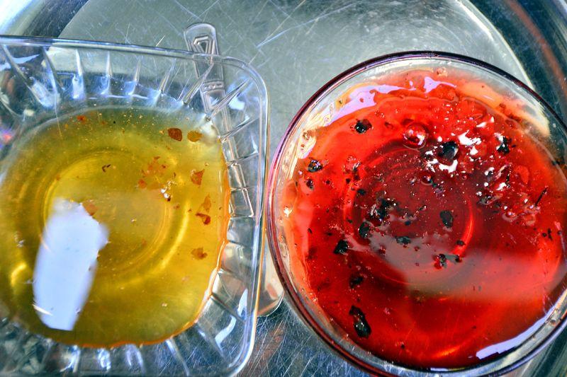 Osmaniye'de kovandan kırmızı bal çıktı