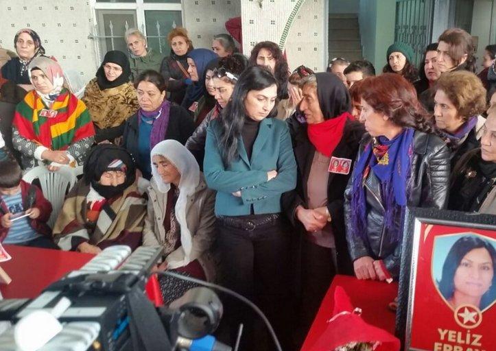 Figen Yüksekdağ teröristin cenazesine katıldı