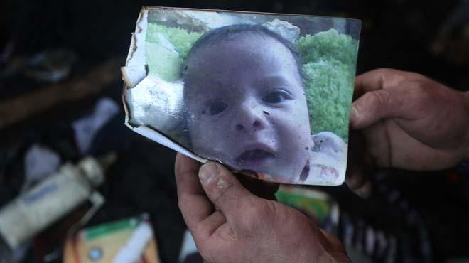 Filistinli bebeğin yakılmasını dans ederek kutladılar