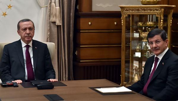 Erdoğan ve Davutoğlu Mabeyn Köşkü'nde görüştü