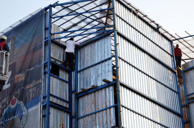 Mısır Çarşısı'nda intihar girişimi