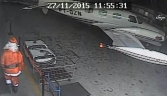 Noel Baba kılığına giren hırsız helikopter çaldı