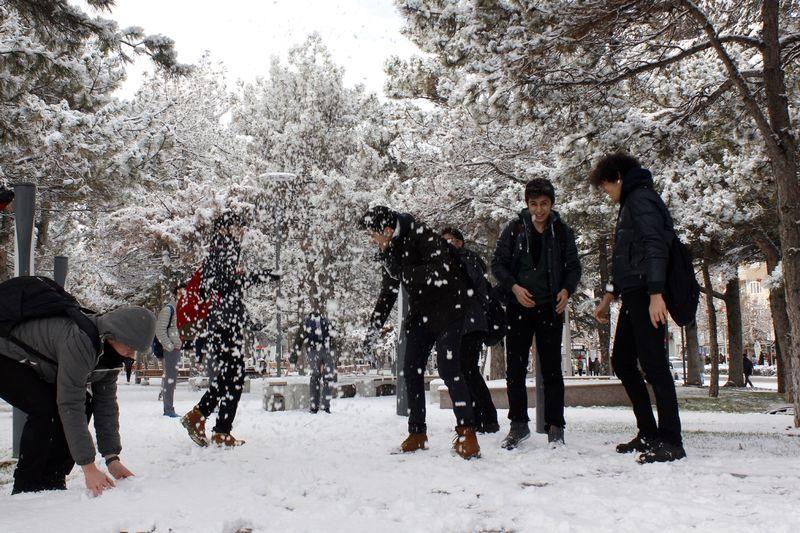 29 ilde eğitime kar engeli