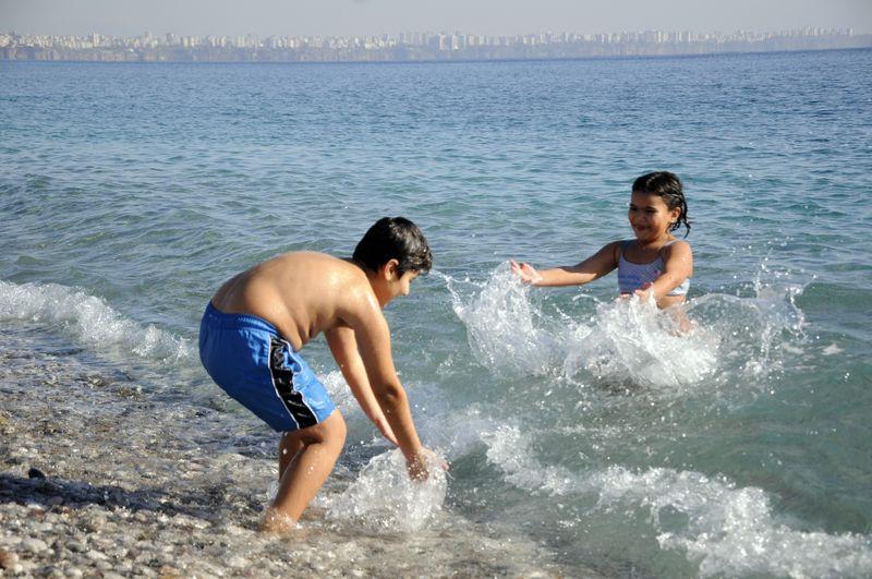 Antalya'da yazdan kalma günler yaşanıyor